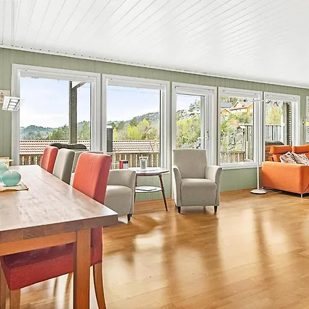 10 Person In Lindesnes-by Traum Lonestranda