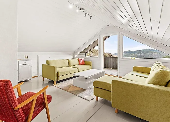 10 Person In Lindesnes-by Traum Lonestranda